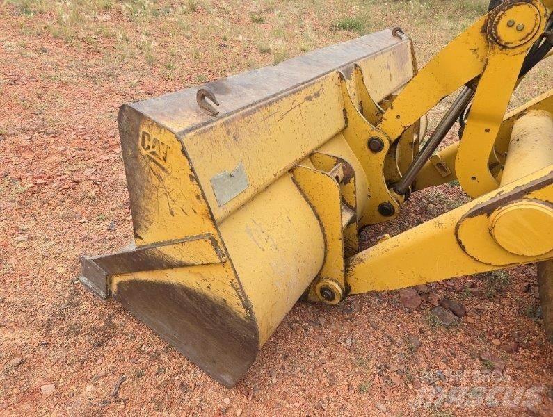 CAT 420D 反铲装载机