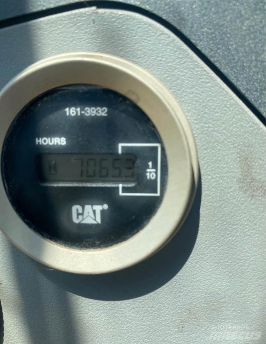CAT 420E 反铲装载机