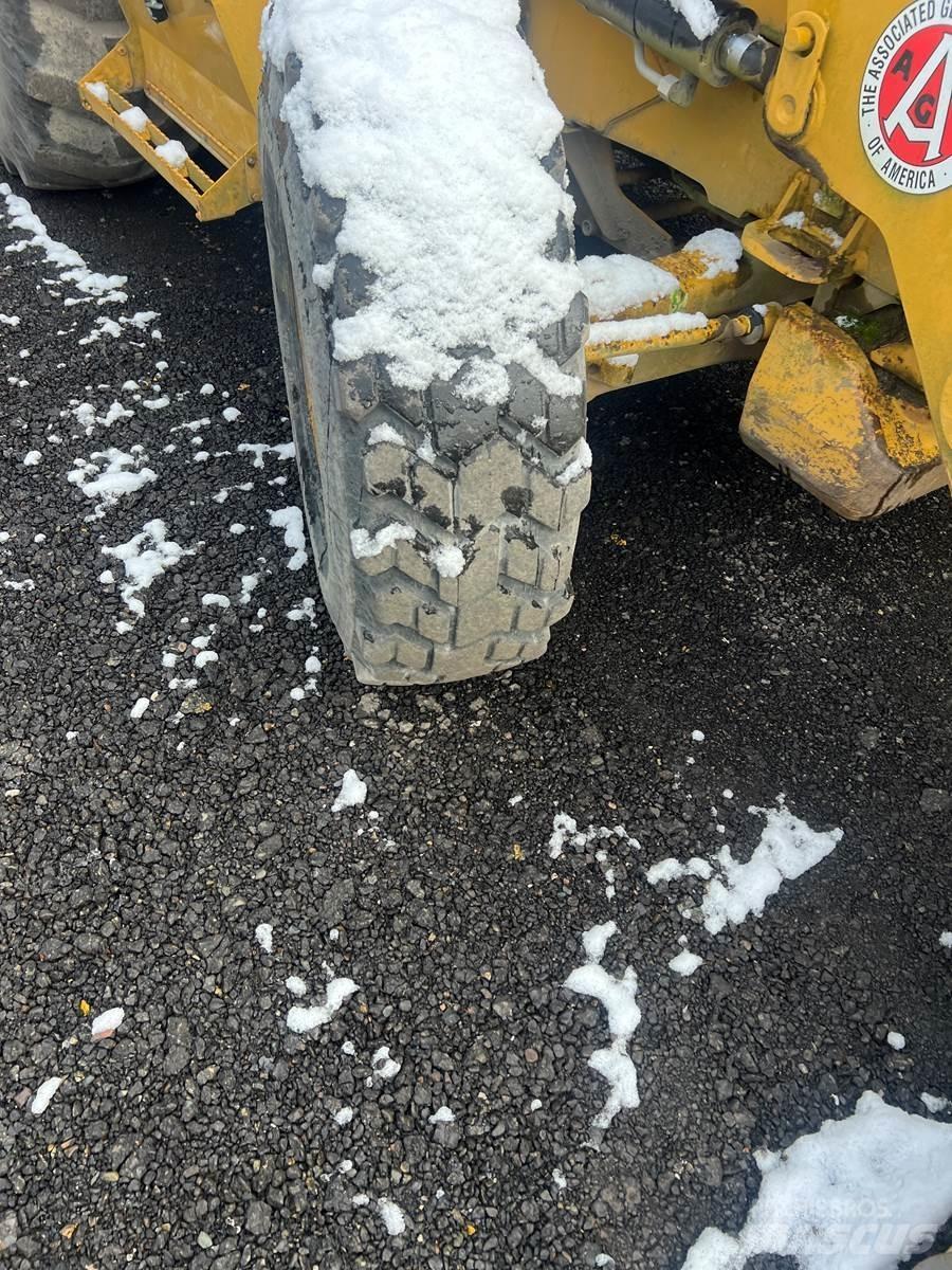 CAT 420E 反铲装载机
