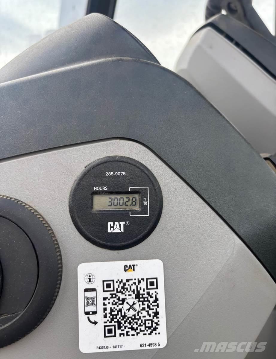 CAT 420E 反铲装载机