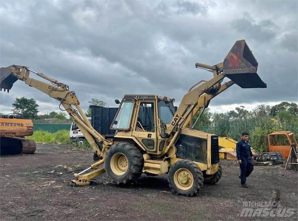 CAT 426 反铲装载机