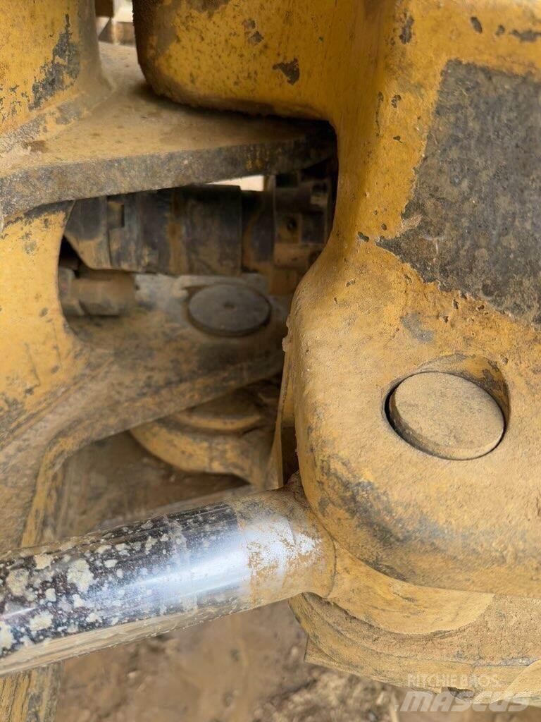 CAT 518 粉碎机