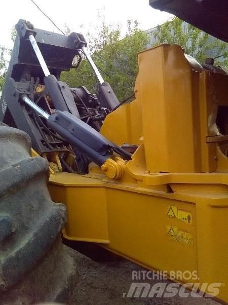 CAT 525C 粉碎机