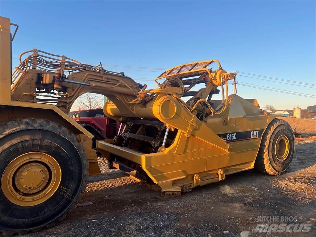CAT 615C 铲运机