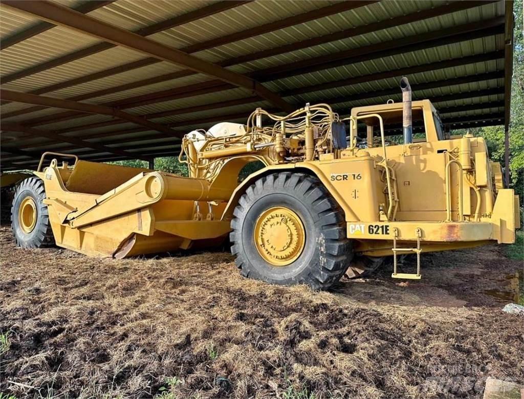 CAT 621E 铲运机