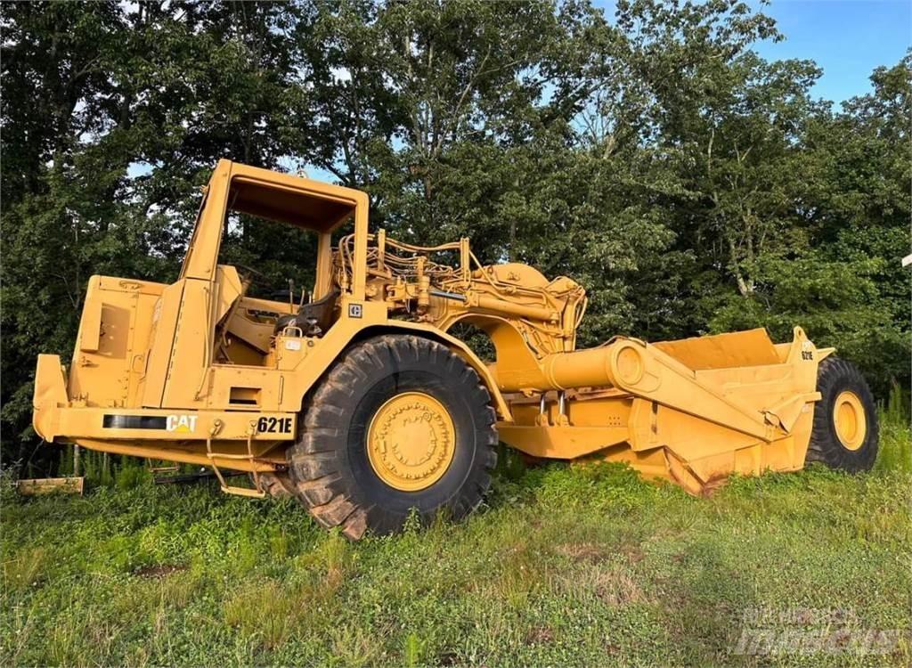 CAT 621E 铲运机