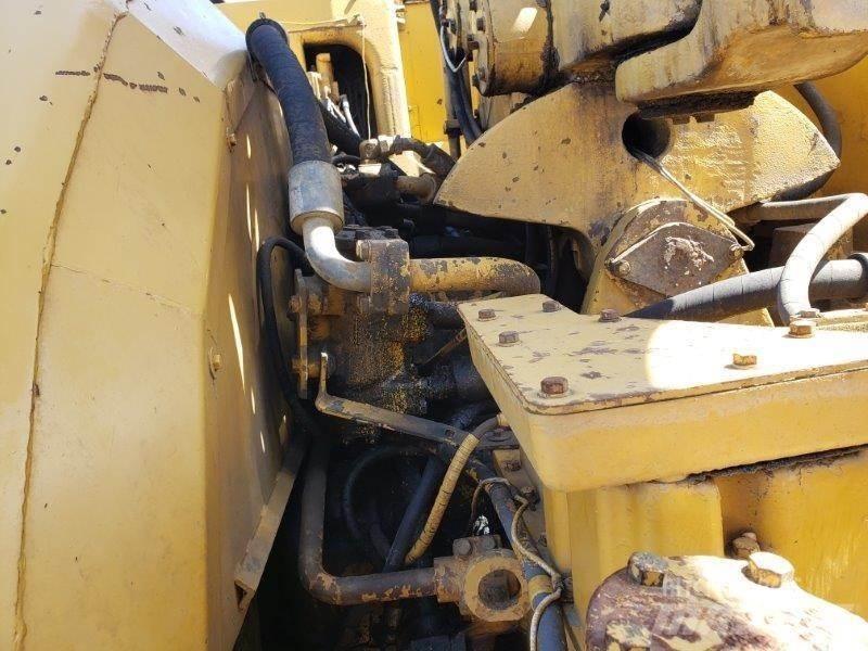 CAT 631D 铲运机