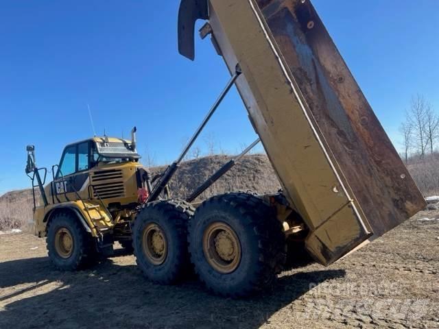 CAT 730 铰接式自卸车