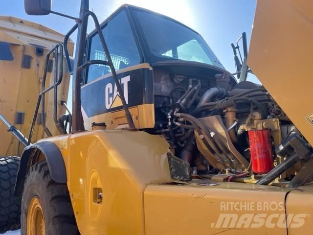 CAT 730 铰接式自卸车
