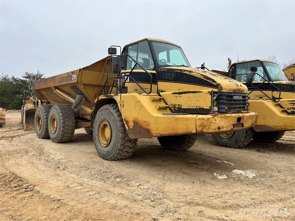 CAT 735 铰接式自卸车