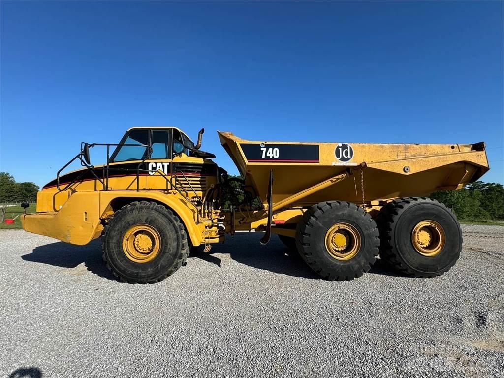CAT 740 铰接式自卸车