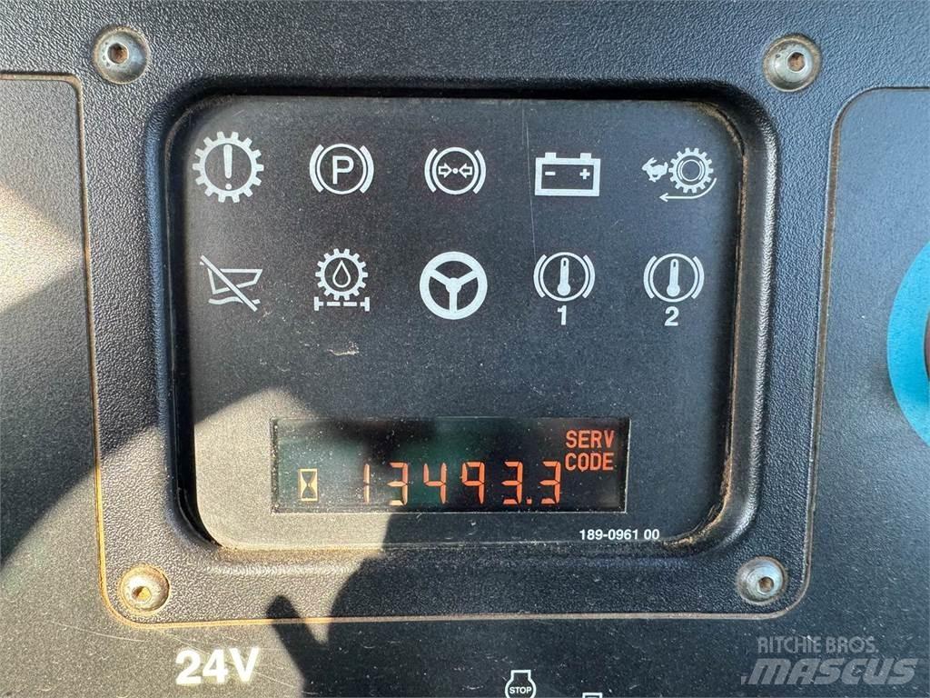 CAT 740 铰接式自卸车