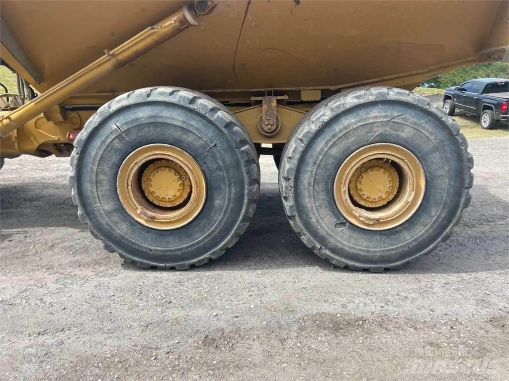 CAT 740 铰接式自卸车