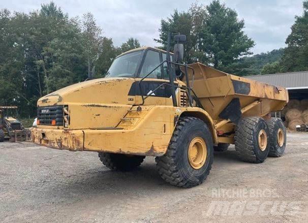 CAT 740 铰接式自卸车