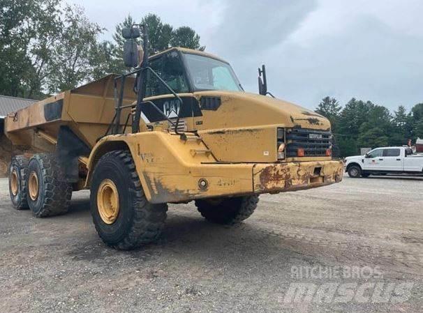CAT 740 铰接式自卸车