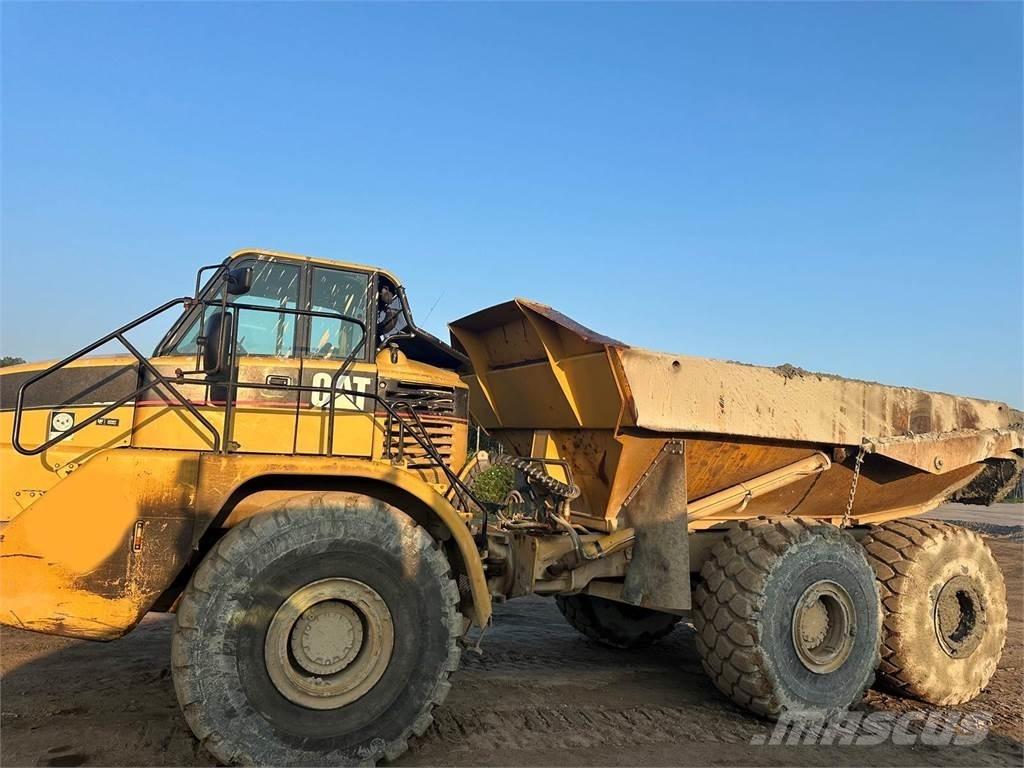 CAT 740 铰接式自卸车