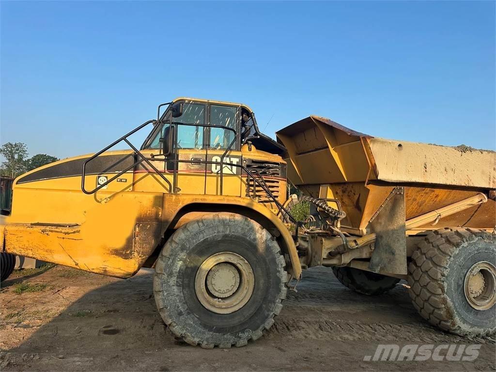 CAT 740 铰接式自卸车