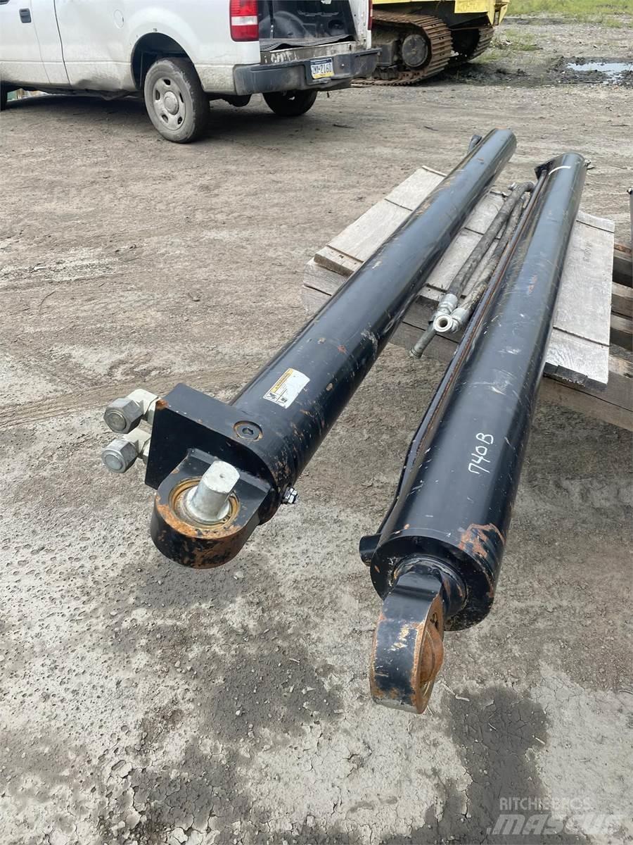 CAT 740B 运输工具-其他