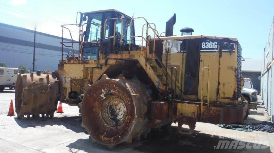 CAT 836G 垃圾压实机