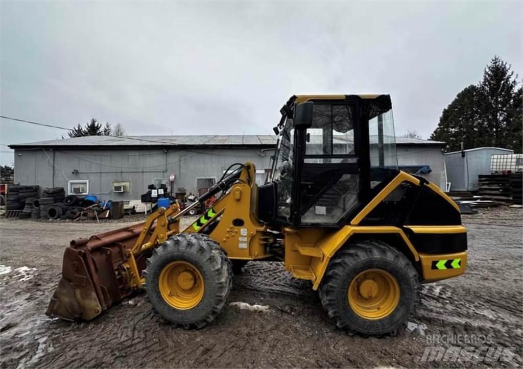 CAT 906 轮式装载机