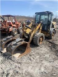 CAT 906H2 轮式装载机