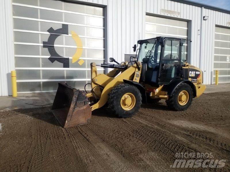 CAT 906M 轮式装载机