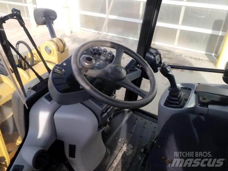 CAT 906M 轮式装载机