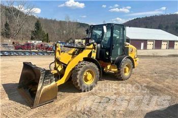 CAT 906M 轮式装载机
