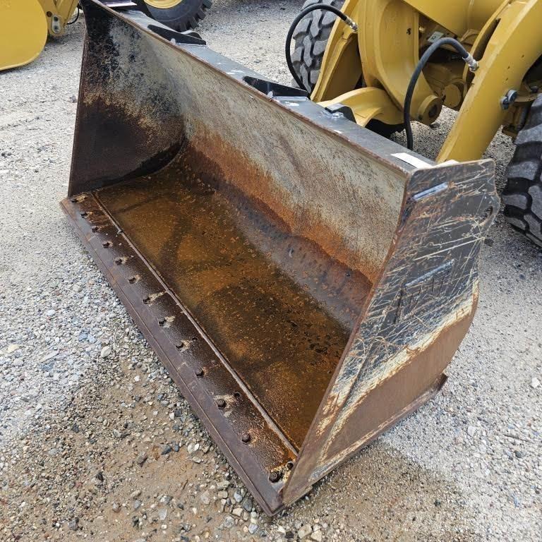 CAT 906M 轮式装载机