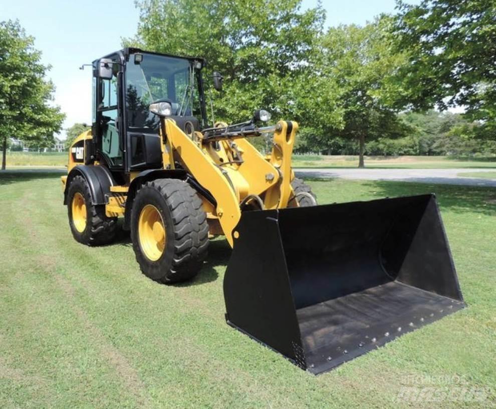 CAT 908M 轮式装载机