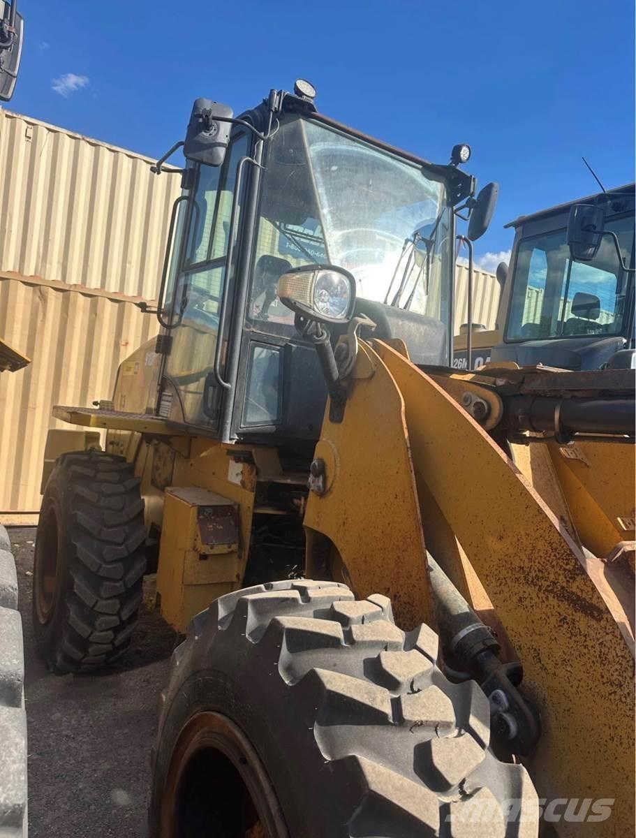 CAT 910M 轮式装载机