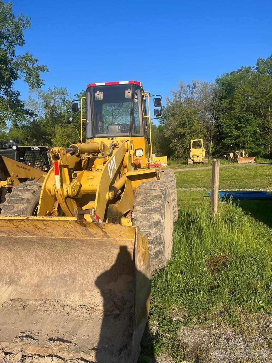 CAT 916 轮式装载机