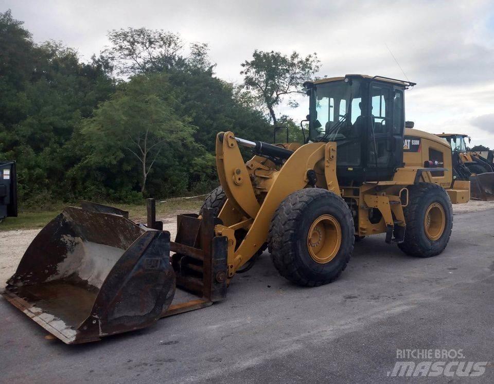 CAT 930M 轮式装载机