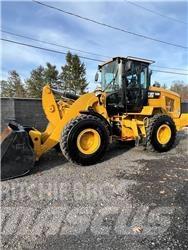 CAT 930M 轮式装载机