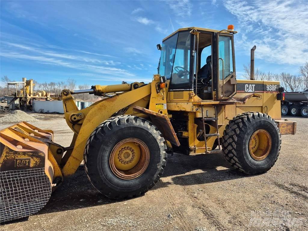 CAT 938F 轮式装载机