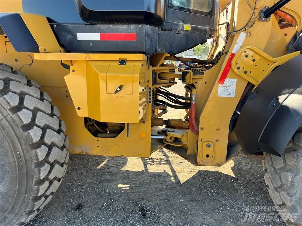 CAT 938M 轮式装载机