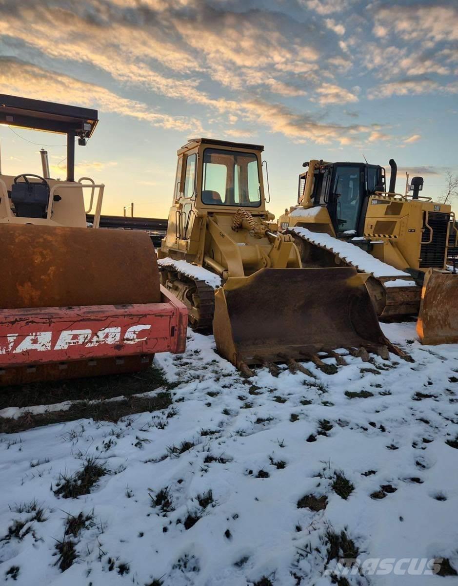 CAT 943 履带式装载机