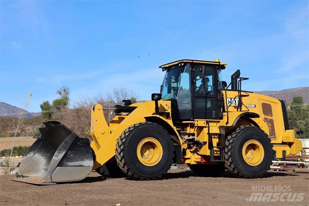CAT 950M 轮式装载机