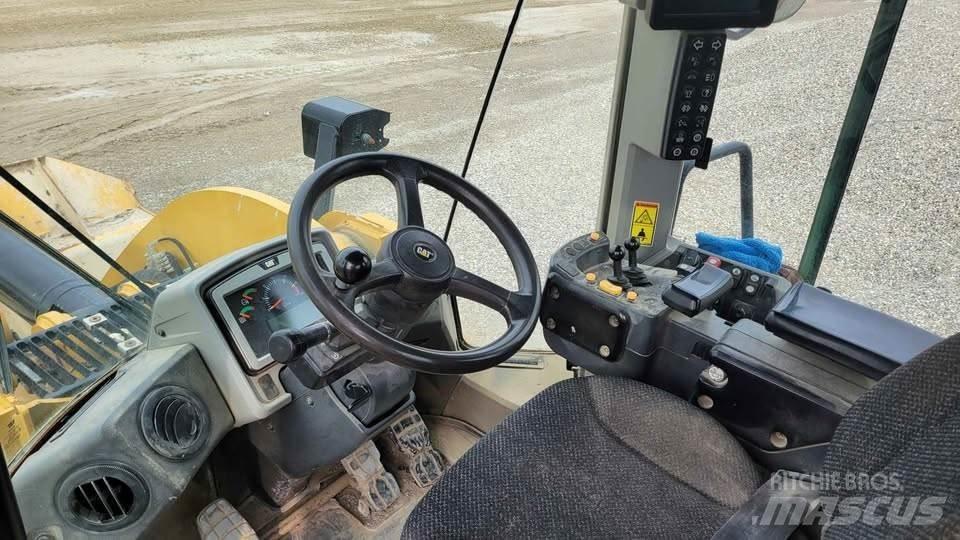 CAT 950M 轮式装载机