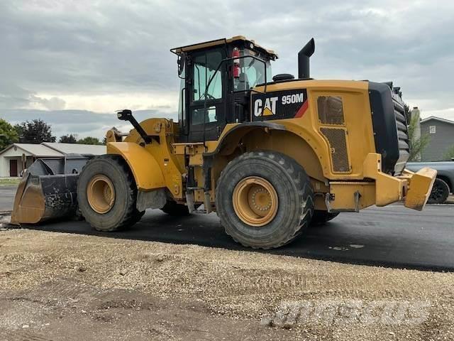 CAT 950M 轮式装载机