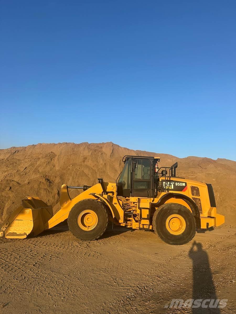 CAT 950M 轮式装载机