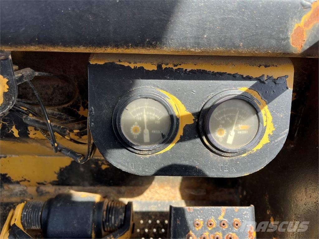 CAT 953 履带式装载机