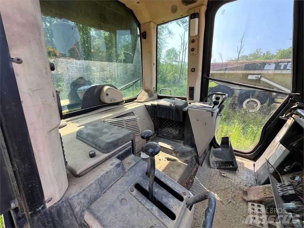 CAT 953C 履带式装载机