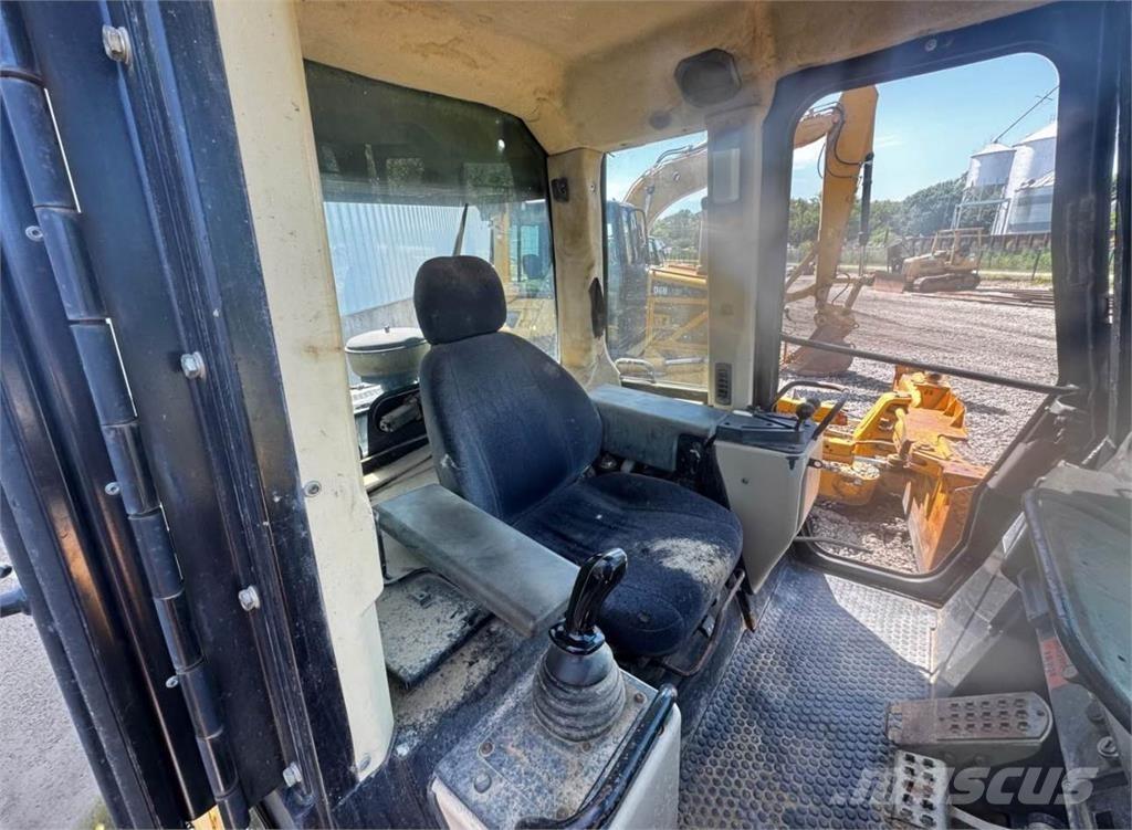 CAT 953C 履带式装载机