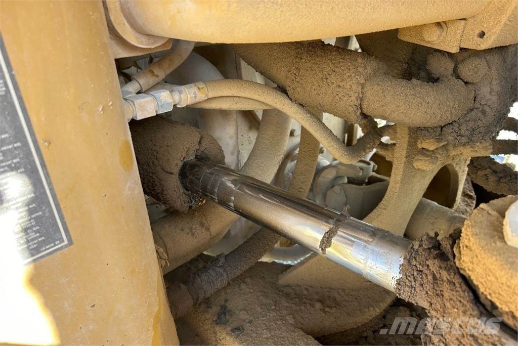 CAT 966G 轮式装载机