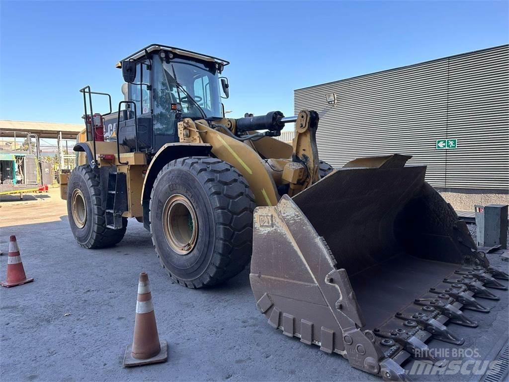 CAT 966L 轮式装载机