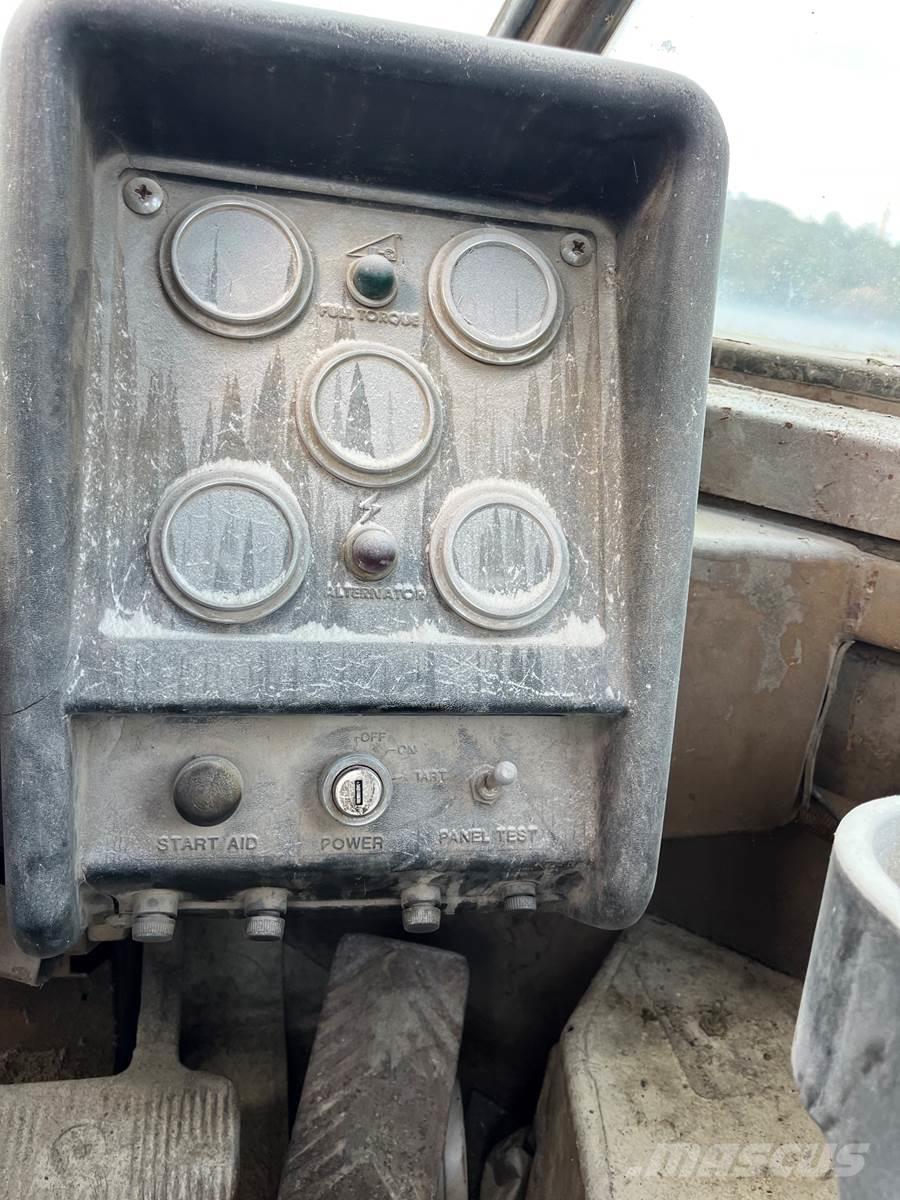 CAT 988B 轮式装载机