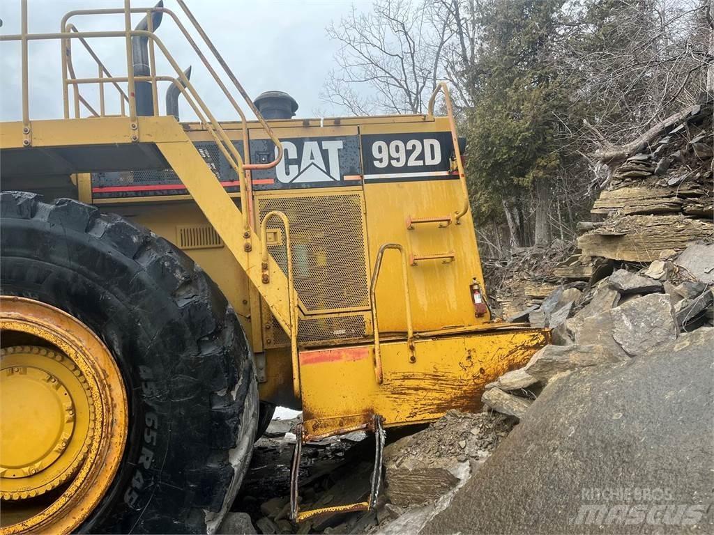 CAT 992D 轮式装载机