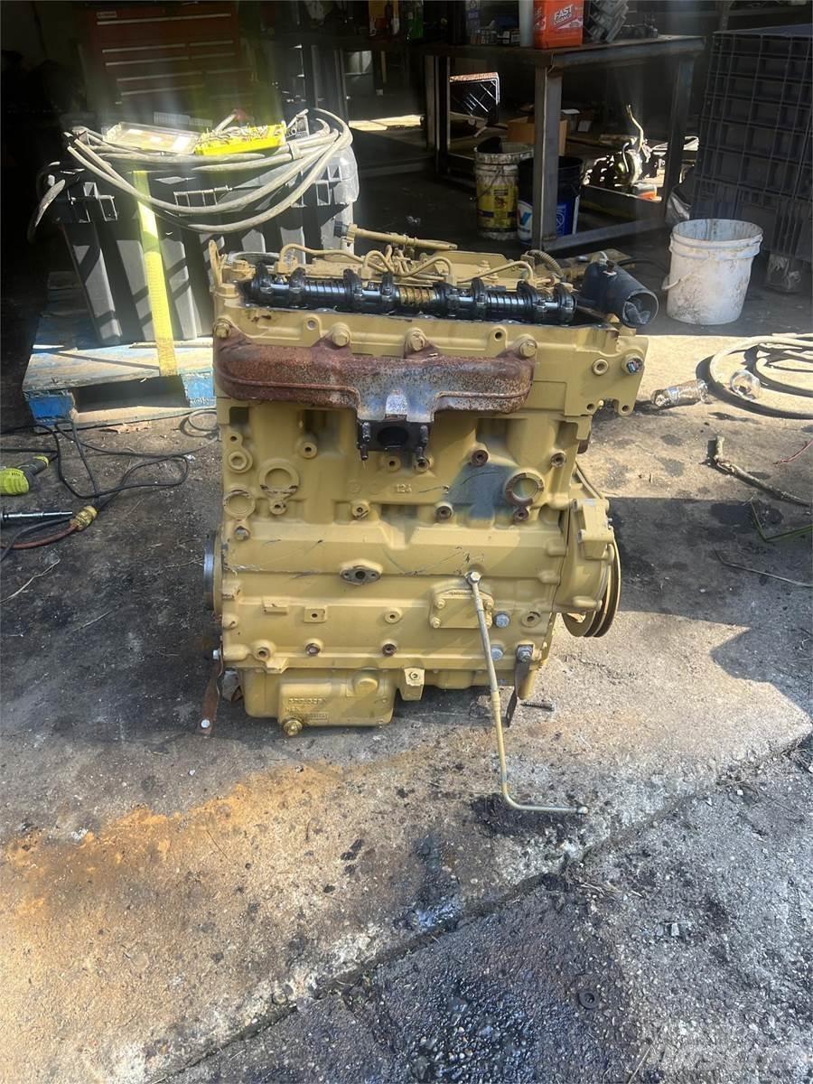CAT C4.4 发动机