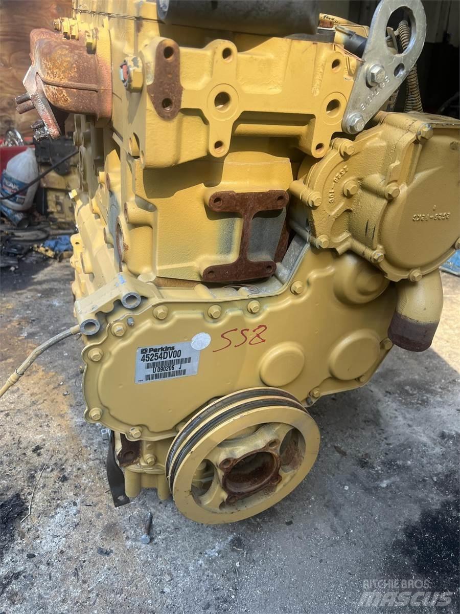 CAT C4.4 发动机